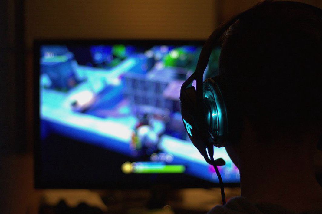 CoinStrike: Master Every Game with Expert Guides and Strategy